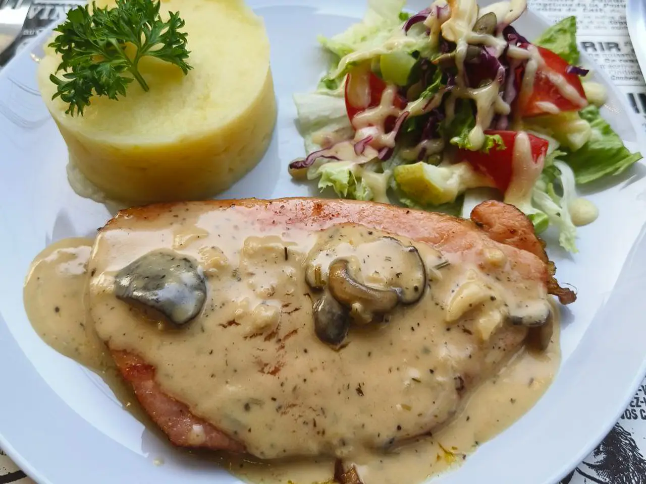 Côte de porc_Pork chop by Graines de Piaf